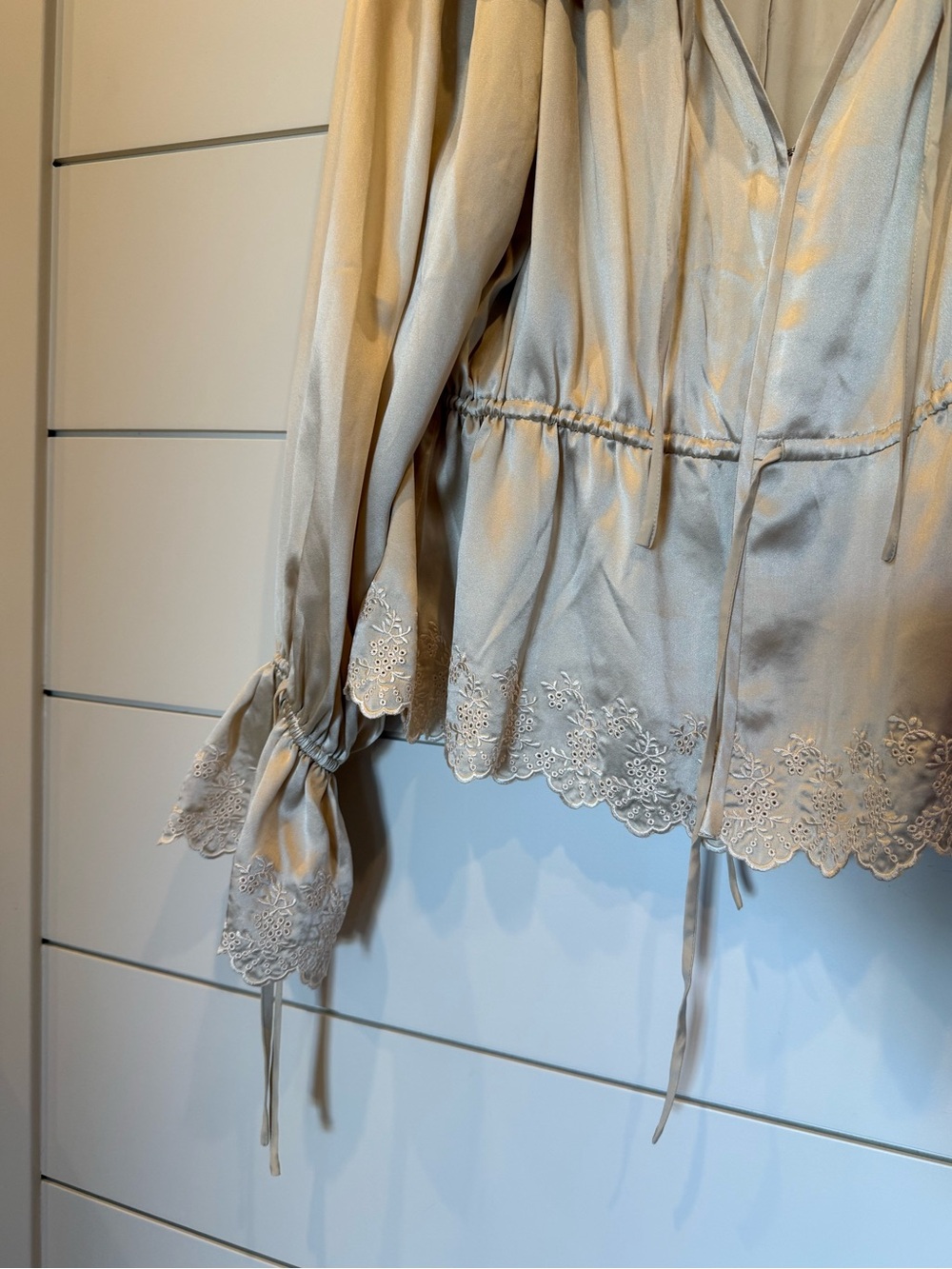 Reformation x Kacey Musgraves Lillie Eyelet Champagne Silk Blouse Small - Picture 7 of 9